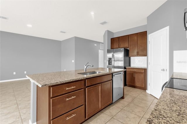 29307 MEADOWCROFT AVENUE, Wesley Chapel, FL 33544