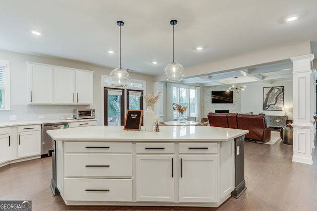 542 Flyingbolt Run, Canton, GA 30115