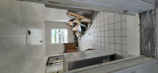 610 E 6th Pl, Hialeah, FL 33010