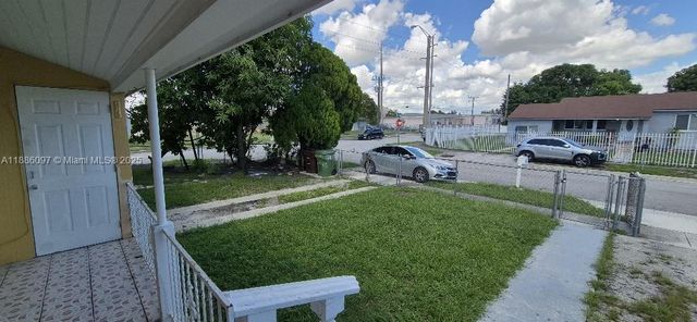 610 E 6th Pl, Hialeah, FL 33010