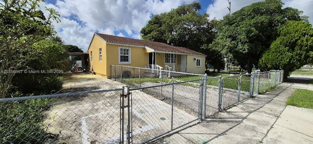 610 E 6th Pl, Hialeah, FL 33010