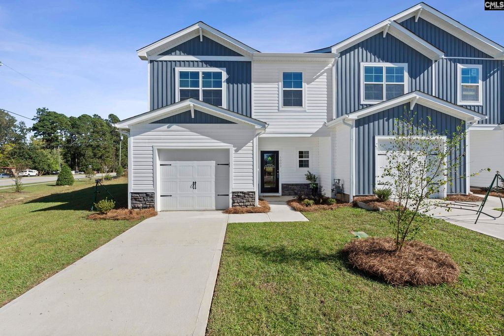 330 South Lake Court, Lexington, SC 29073