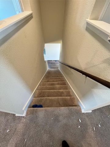 404 Stone Water LN, Jarrell, TX 76537