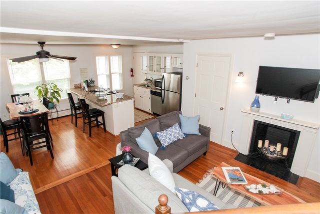 446 Bellevue Avenue 6, Newport, RI 02840