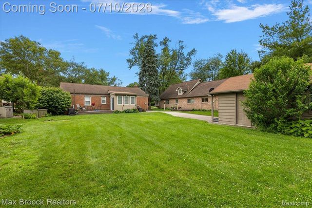 13154 Lasalle Boulevard, Huntington Woods, MI 48070