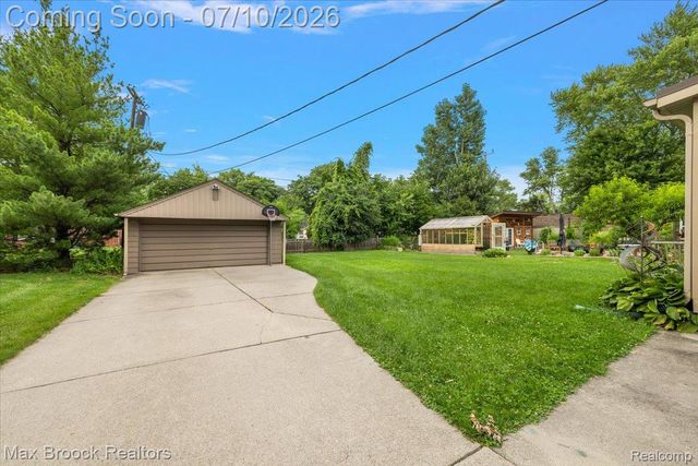 13154 Lasalle Boulevard, Huntington Woods, MI 48070