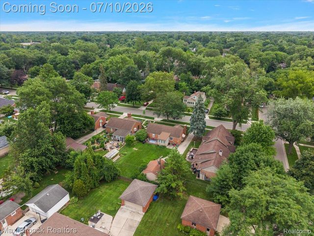 13154 Lasalle Boulevard, Huntington Woods, MI 48070