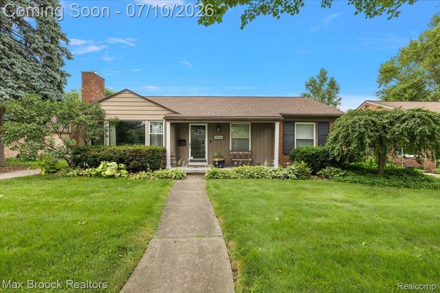 13154 Lasalle Boulevard, Huntington Woods, MI 48070