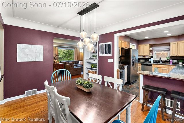 13154 Lasalle Boulevard, Huntington Woods, MI 48070