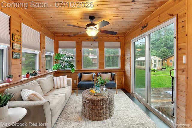 13154 Lasalle Boulevard, Huntington Woods, MI 48070