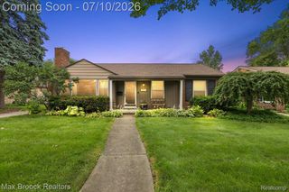 13154 Lasalle Boulevard, Huntington Woods, MI 48070