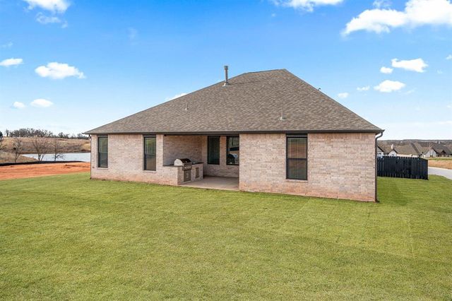 2222 Winter Creek Boulevard, Blanchard, OK 73010