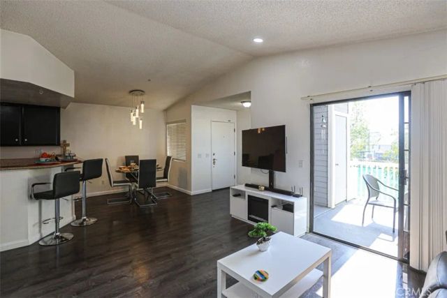 1712 Crystal Canyon, Azusa, CA 91702