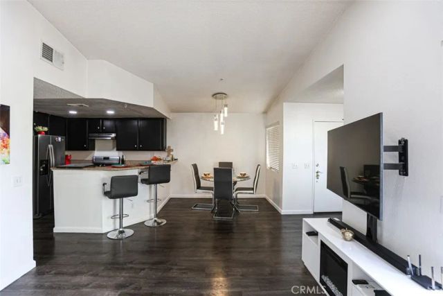 1712 Crystal Canyon, Azusa, CA 91702