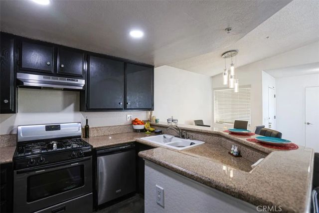 1712 Crystal Canyon, Azusa, CA 91702