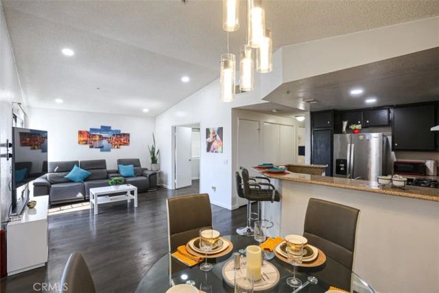 1712 Crystal Canyon, Azusa, CA 91702