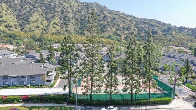 1712 Crystal Canyon, Azusa, CA 91702