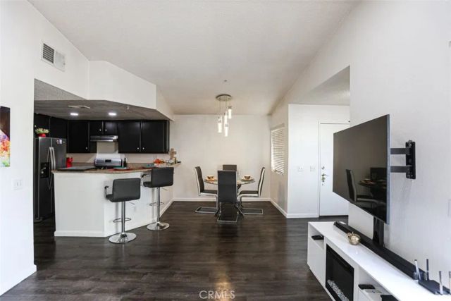 1712 Crystal Canyon, Azusa, CA 91702