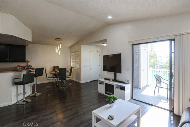 1712 Crystal Canyon, Azusa, CA 91702