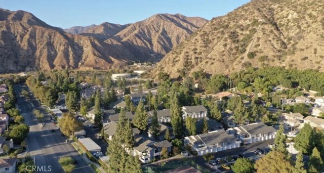 1712 Crystal Canyon, Azusa, CA 91702