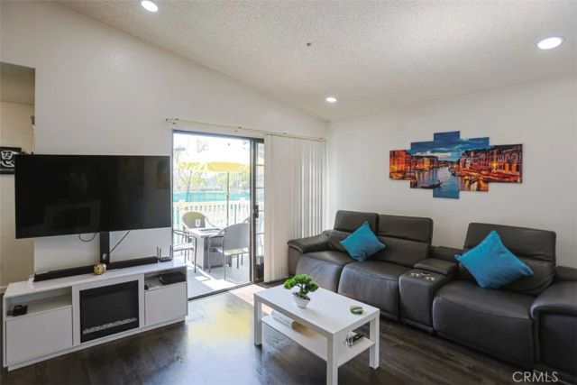 1712 Crystal Canyon, Azusa, CA 91702