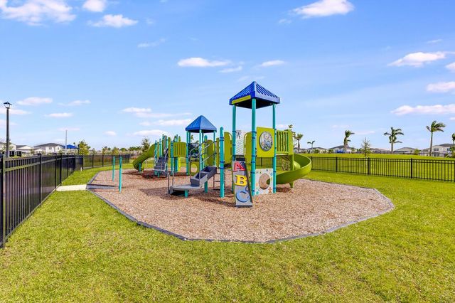 9329 SW Lorenzo Way, Port St. Lucie, FL 34987