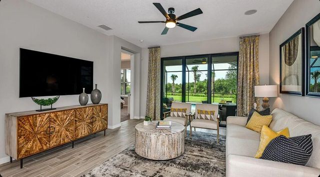 9329 SW Lorenzo Way, Port St. Lucie, FL 34987
