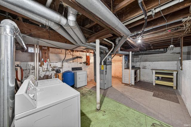 26666 Edison Road, South Bend, IN 46628