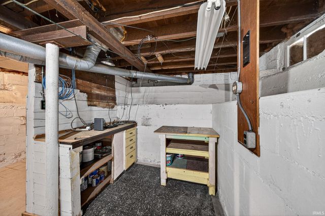 26666 Edison Road, South Bend, IN 46628