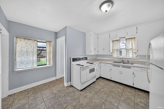 26666 Edison Road, South Bend, IN 46628