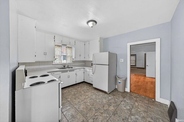 26666 Edison Road, South Bend, IN 46628