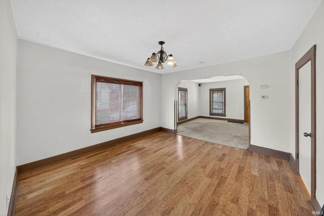 26666 Edison Road, South Bend, IN 46628