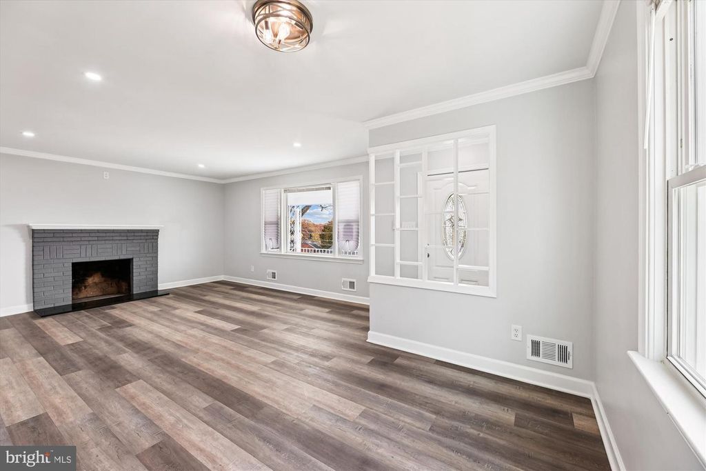 2016 BELFAST DR, Fort Washington, MD 20744