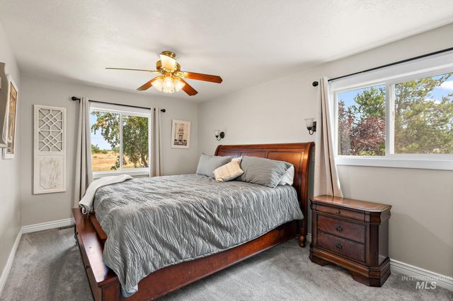 2305 Locust Lane, Nampa, ID 83686