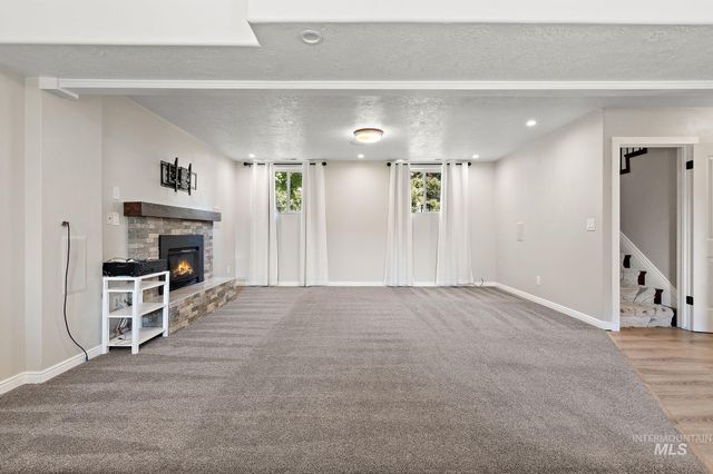 2305 Locust Lane, Nampa, ID 83686