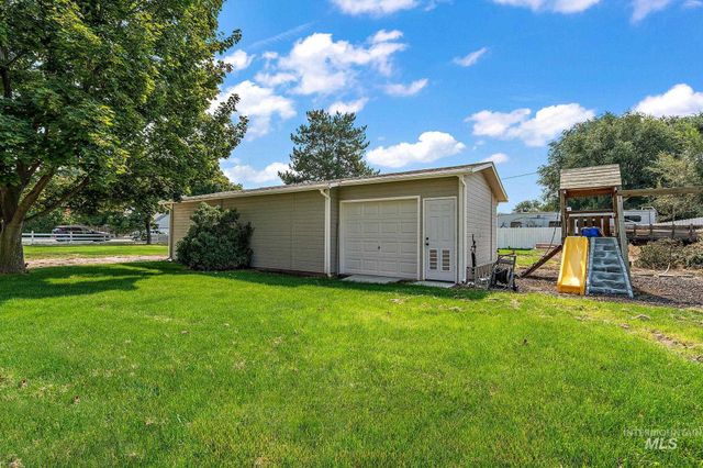 2305 Locust Lane, Nampa, ID 83686
