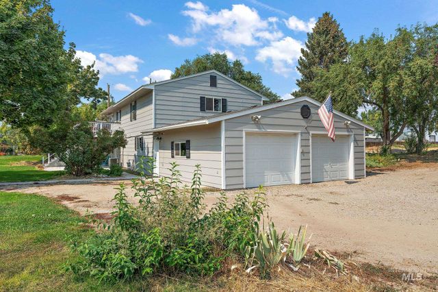 2305 Locust Lane, Nampa, ID 83686