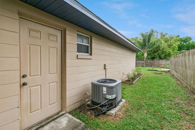 1711 CHARLESTON LANE, St Cloud, FL 34769