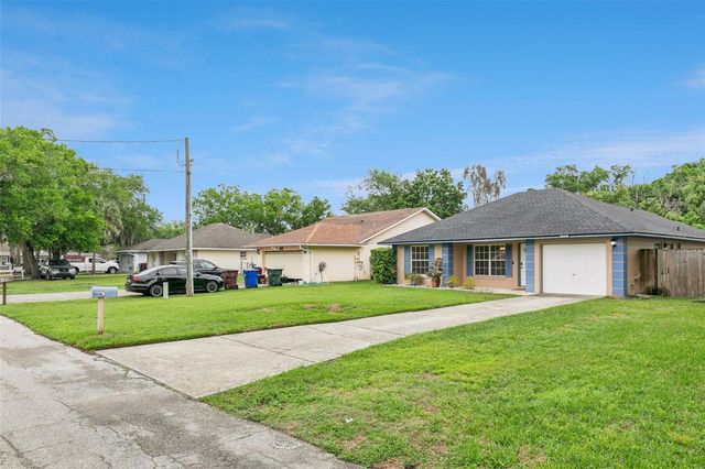 1711 CHARLESTON LANE, St Cloud, FL 34769