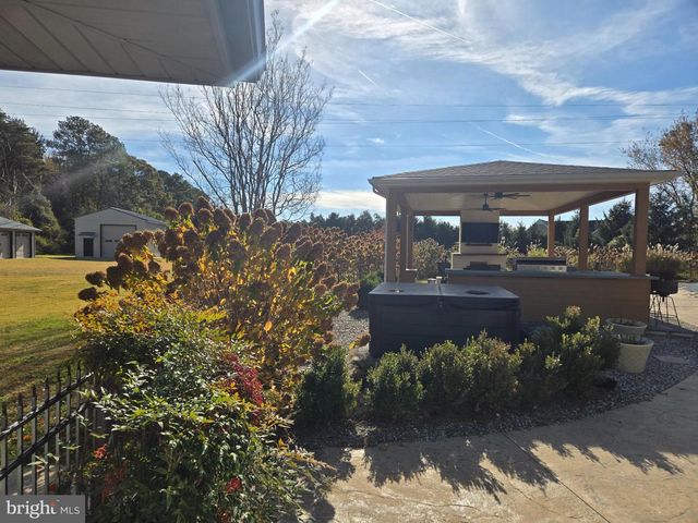 708 MEADOW BROOK LN, Milford, DE 19963