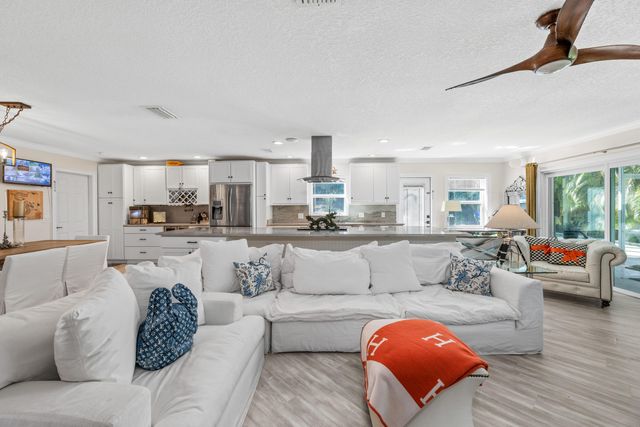 15161 Collecting Canal Road, Loxahatchee Groves, FL 33470