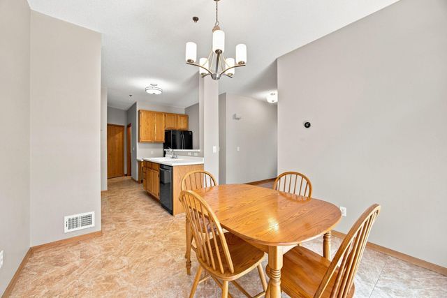 8473 Cortland Road, Eden Prairie, MN 55344