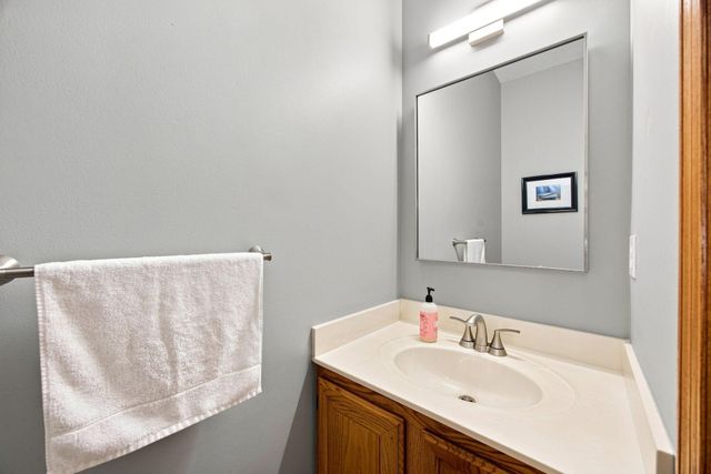 8473 Cortland Road, Eden Prairie, MN 55344