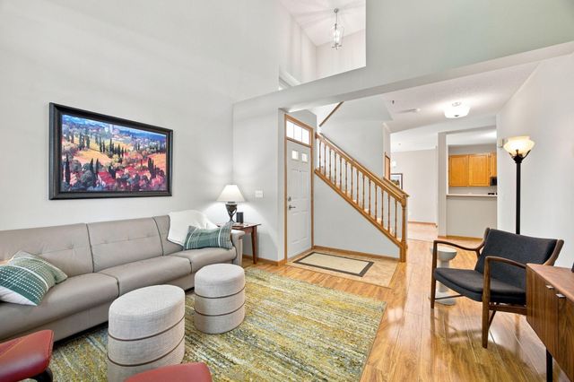 8473 Cortland Road, Eden Prairie, MN 55344