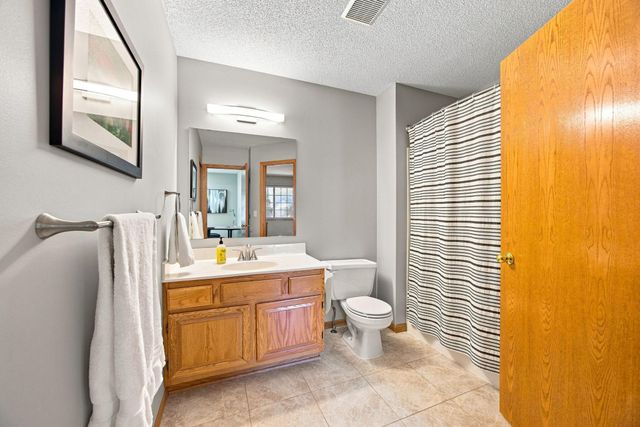 8473 Cortland Road, Eden Prairie, MN 55344