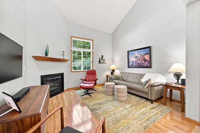 8473 Cortland Road, Eden Prairie, MN 55344