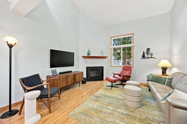 8473 Cortland Road, Eden Prairie, MN 55344