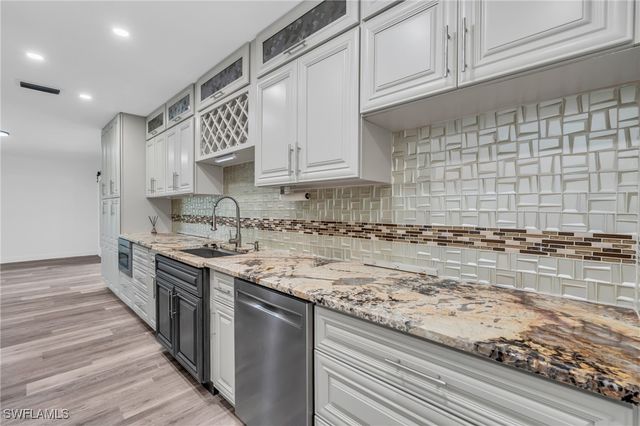 55 Aqua LN, North Fort Myers, FL 33903