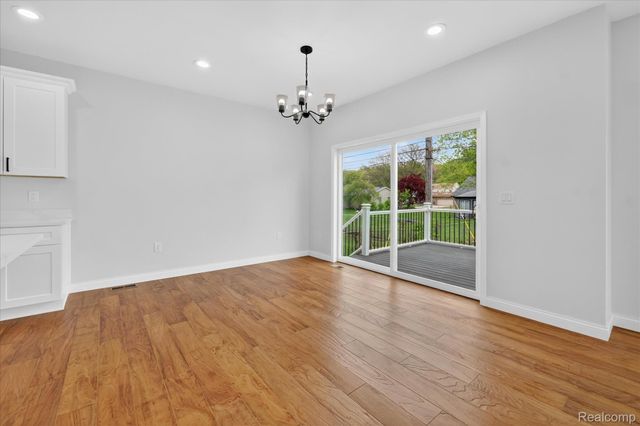 37235 Jefferson Avenue, Harrison Charter Township, MI 48045