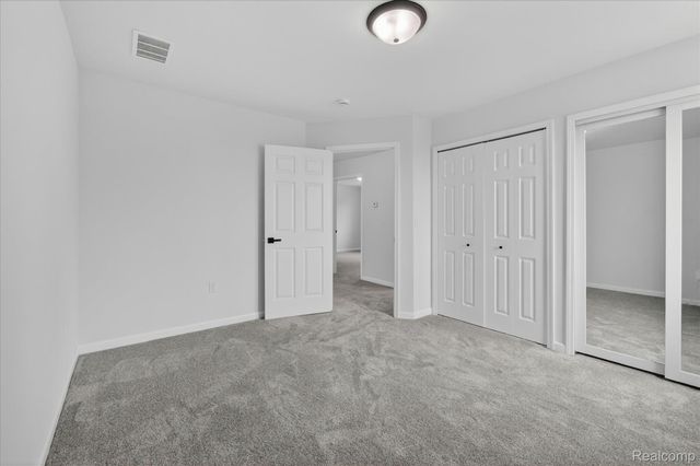 37235 Jefferson Avenue, Harrison Charter Township, MI 48045